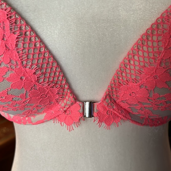 Victoria's Secret Push up underwire bra sz34D - Picture 5 of 10